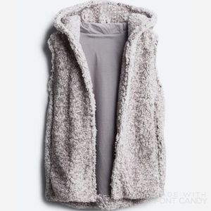Coffee Shop Leonie Wubby Hooded Vest